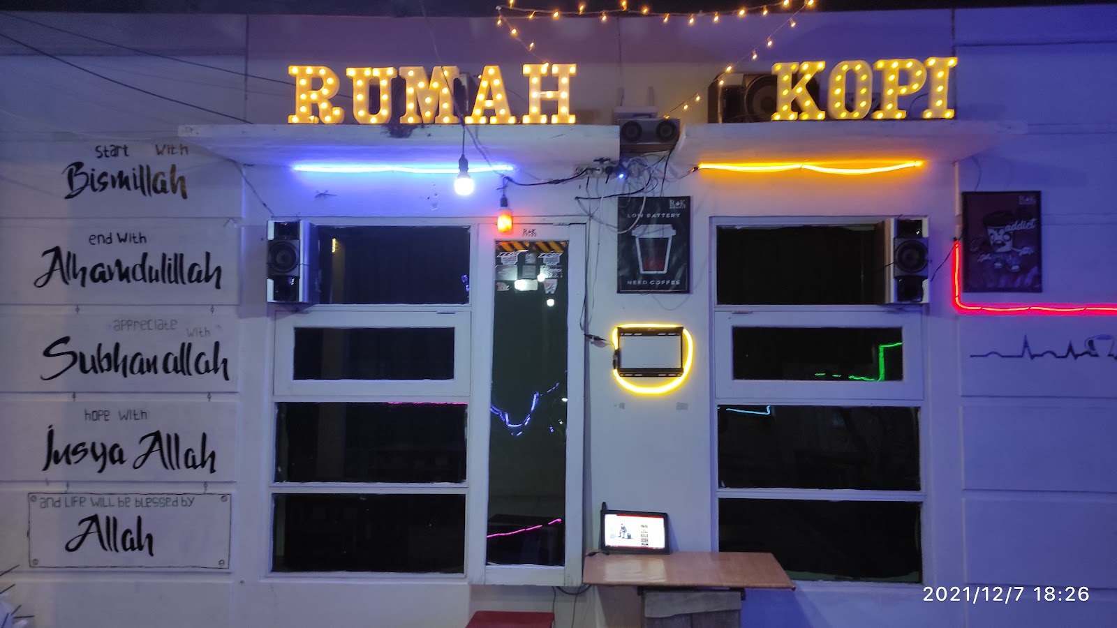 RUMAH KOPI SAMPIT
